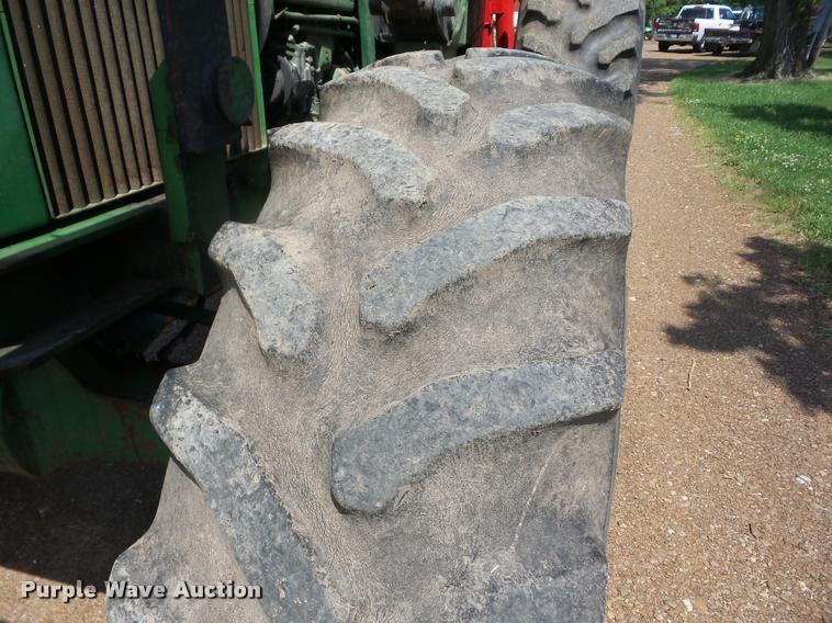 image for item K6472 1983 John Deere 4450 MFWD tractor