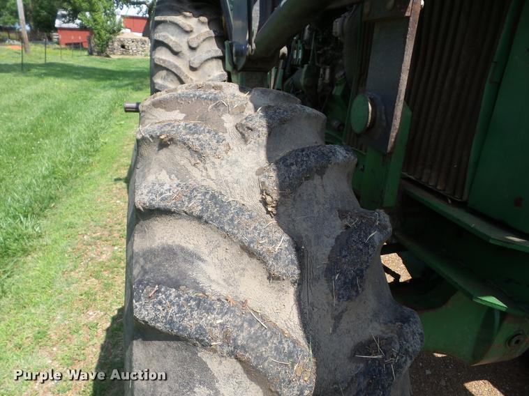 image for item K6472 1983 John Deere 4450 MFWD tractor