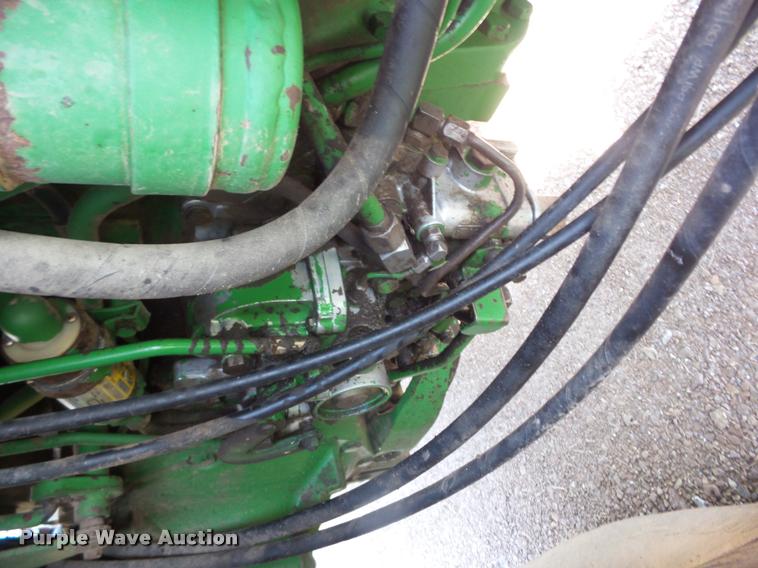 image for item K6472 1983 John Deere 4450 MFWD tractor