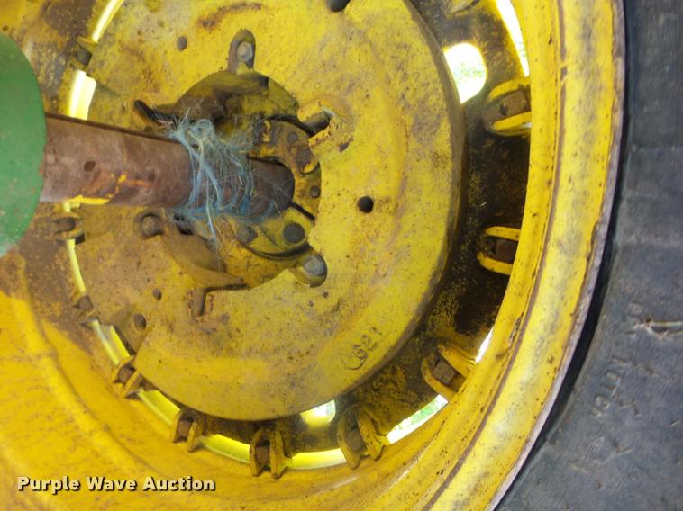 image for item K6472 1983 John Deere 4450 MFWD tractor