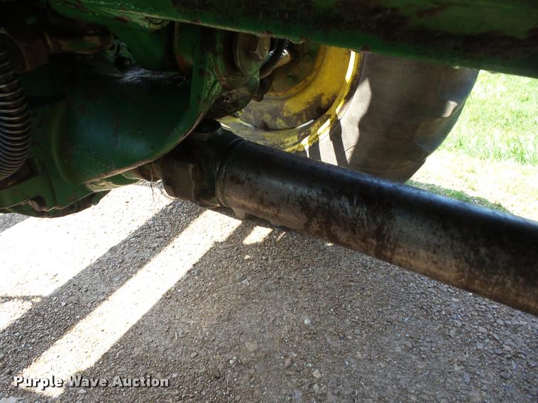 image for item K6472 1983 John Deere 4450 MFWD tractor