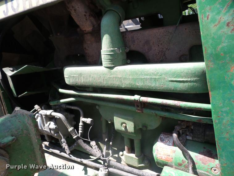 image for item K6472 1983 John Deere 4450 MFWD tractor