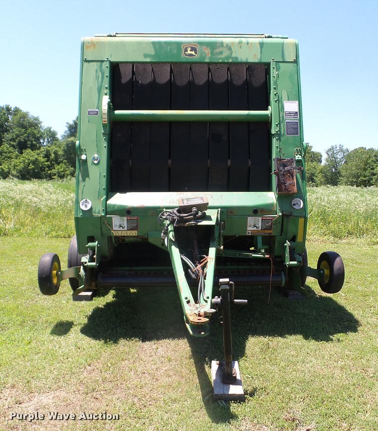 image for item K6475 2007 John Deere 568 round baler
