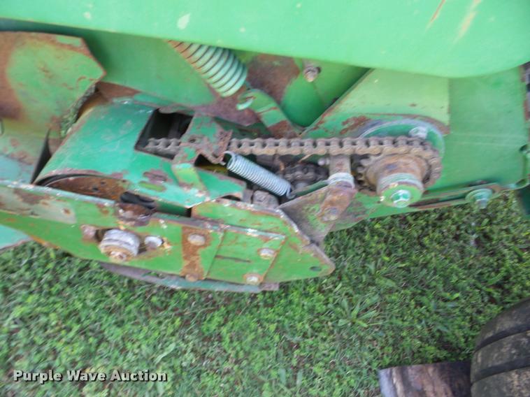 image for item K6475 2007 John Deere 568 round baler