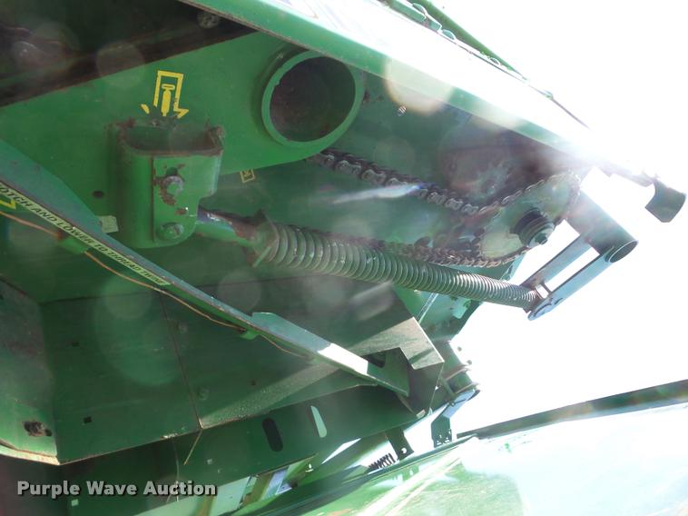 image for item K6475 2007 John Deere 568 round baler