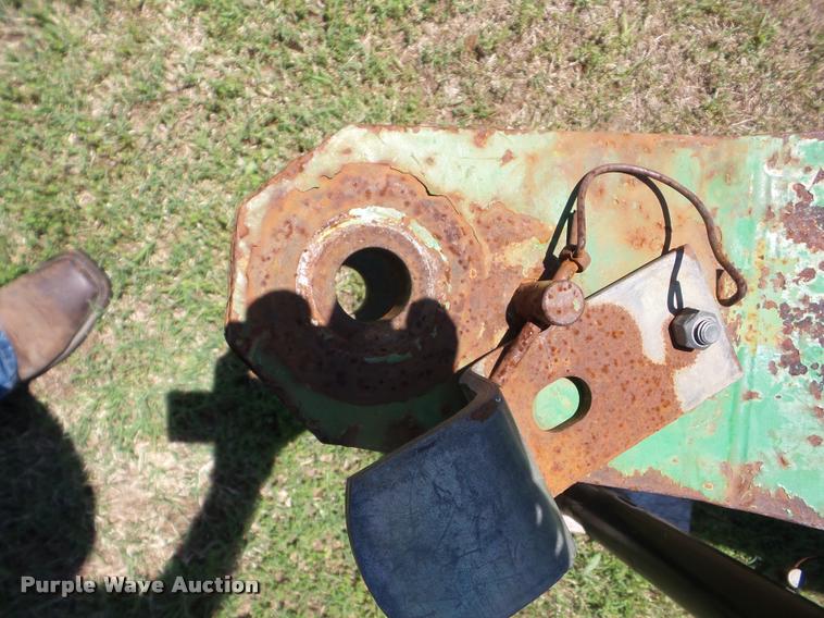 image for item K6475 2007 John Deere 568 round baler