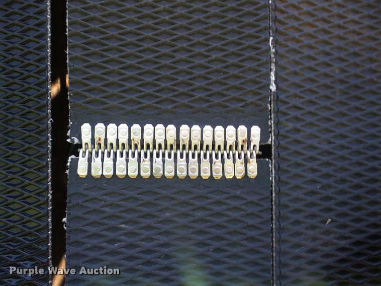 image for item K6475 2007 John Deere 568 round baler