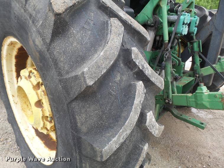 image for item K7637 1999 John Deere 6410 MFWD tractor