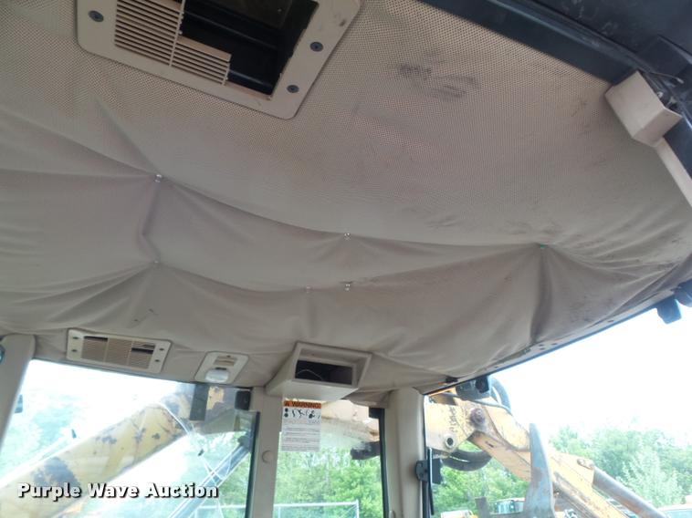 image for item K7637 1999 John Deere 6410 MFWD tractor