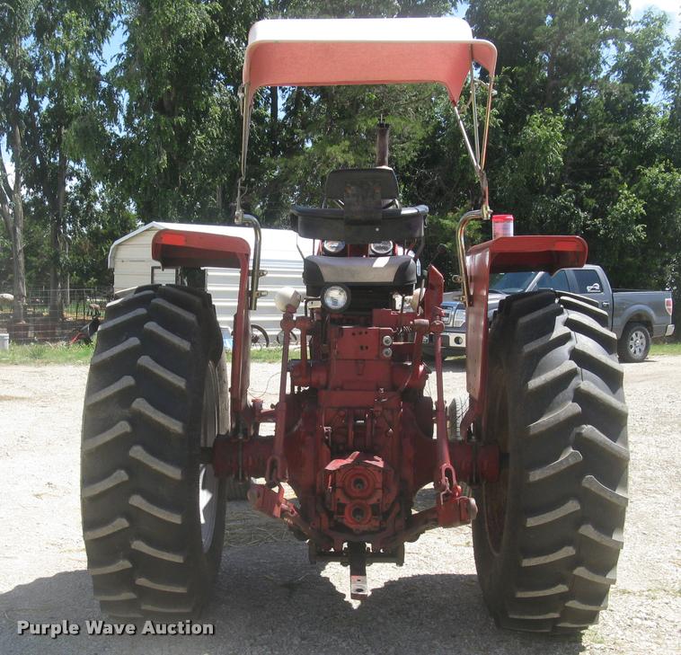 image for item L2330 Farmall 706 tractor