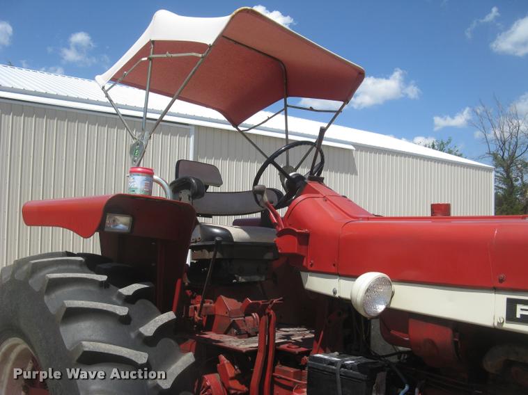 image for item L2330 Farmall 706 tractor
