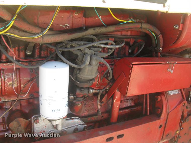 image for item L2330 Farmall 706 tractor