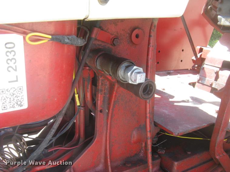 image for item L2330 Farmall 706 tractor