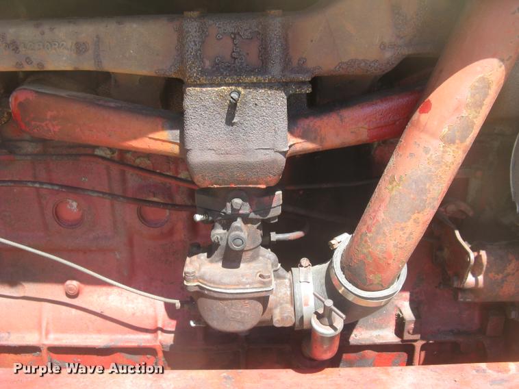 image for item L2330 Farmall 706 tractor