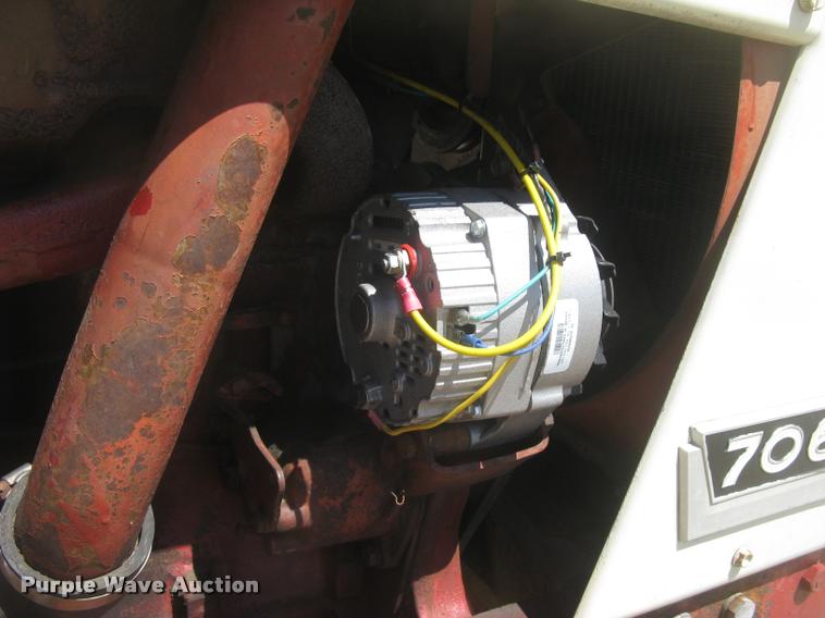 image for item L2330 Farmall 706 tractor