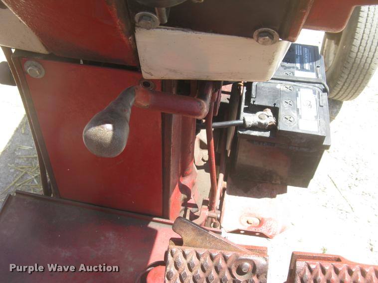 image for item L2330 Farmall 706 tractor