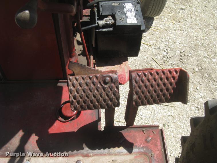 image for item L2330 Farmall 706 tractor