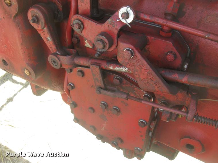 image for item L2330 Farmall 706 tractor