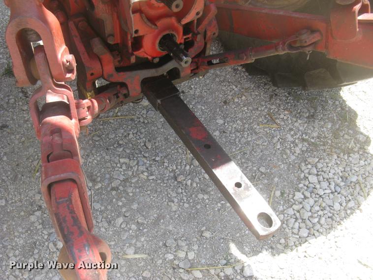 image for item L2330 Farmall 706 tractor