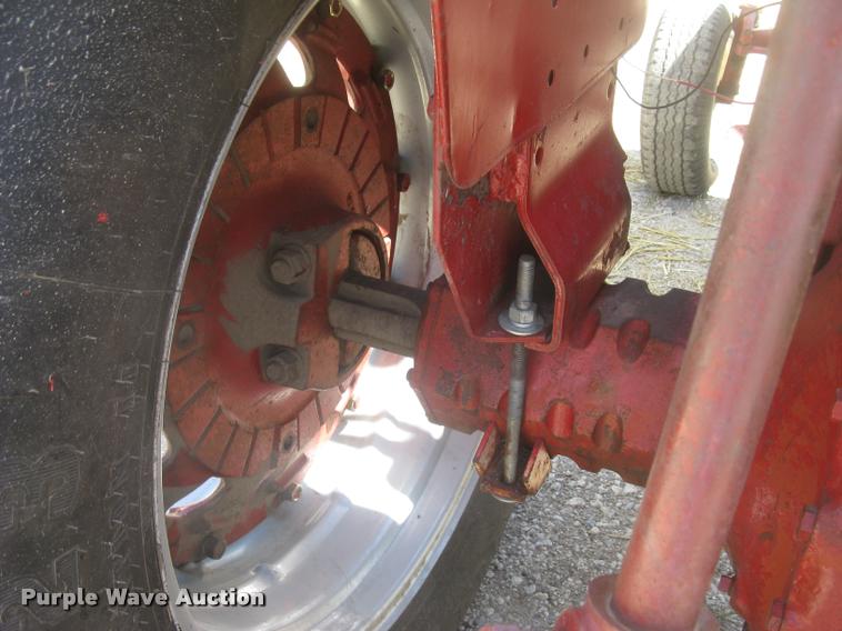 image for item L2330 Farmall 706 tractor