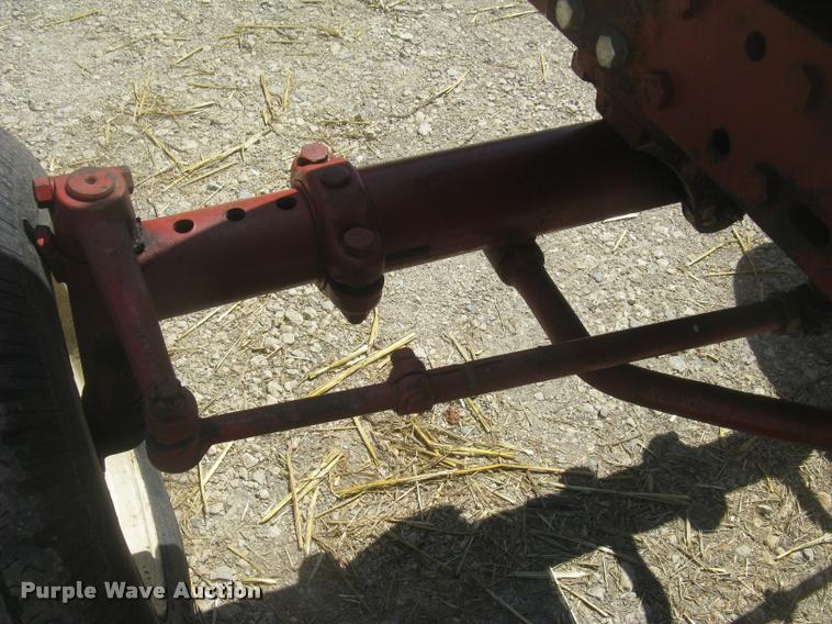 image for item L2330 Farmall 706 tractor