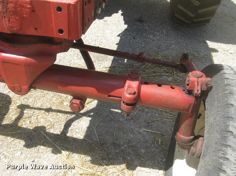 image for item L2330 Farmall 706 tractor