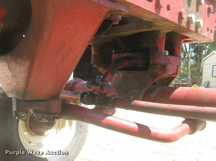 image for item L2330 Farmall 706 tractor