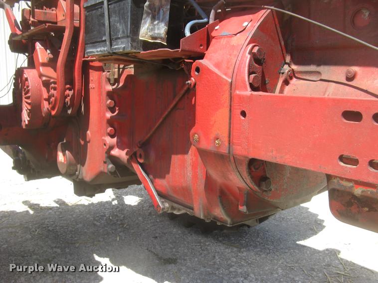 image for item L2330 Farmall 706 tractor