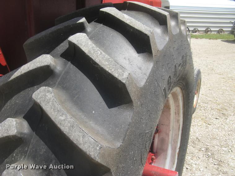 image for item L2330 Farmall 706 tractor