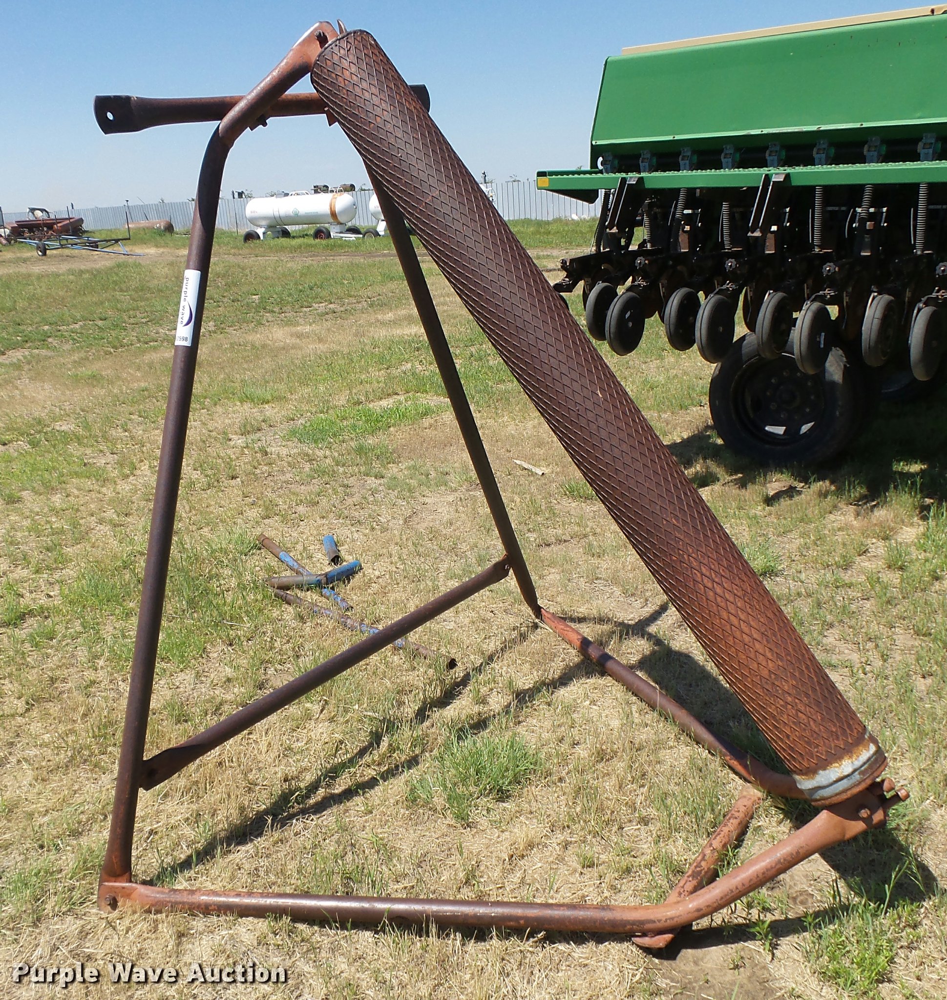 Steel cattle rub in Sublette, KS Item DB2598 sold Purple Wave