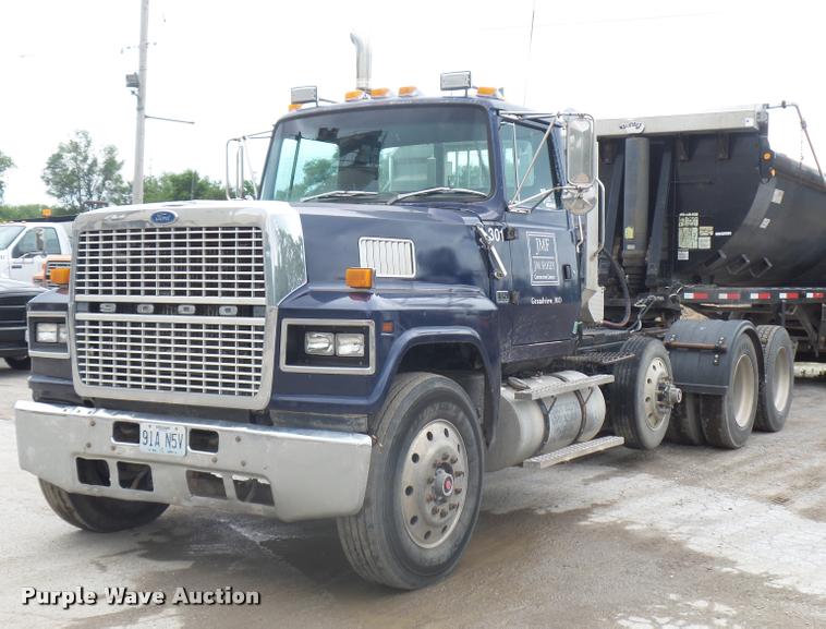 image for item BS9478 1992 Ford LTL9000 semi truck