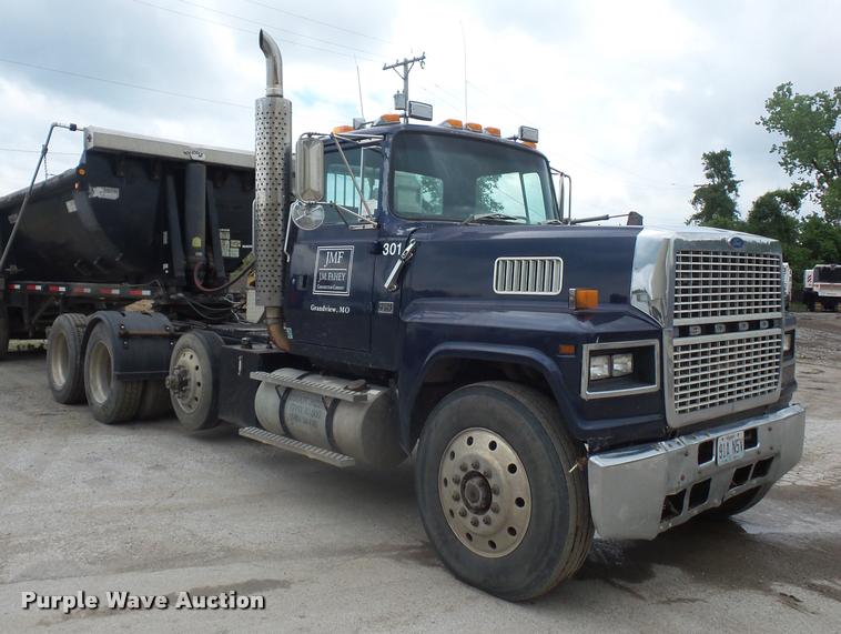 image for item BS9478 1992 Ford LTL9000 semi truck