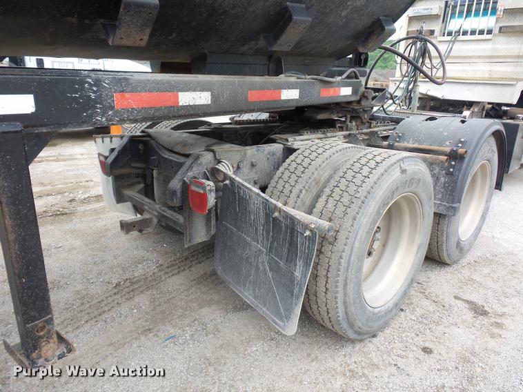 image for item BS9478 1992 Ford LTL9000 semi truck