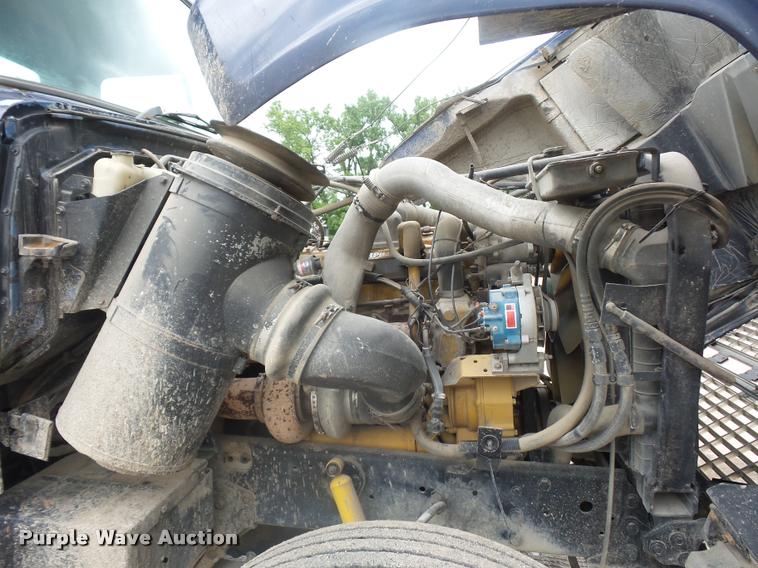 image for item BS9478 1992 Ford LTL9000 semi truck