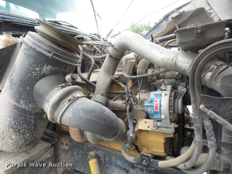 image for item BS9478 1992 Ford LTL9000 semi truck