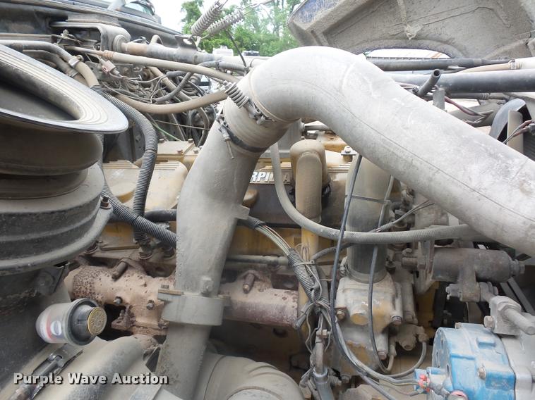 image for item BS9478 1992 Ford LTL9000 semi truck