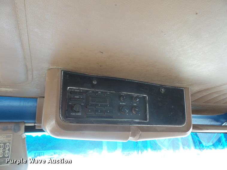 image for item BS9478 1992 Ford LTL9000 semi truck