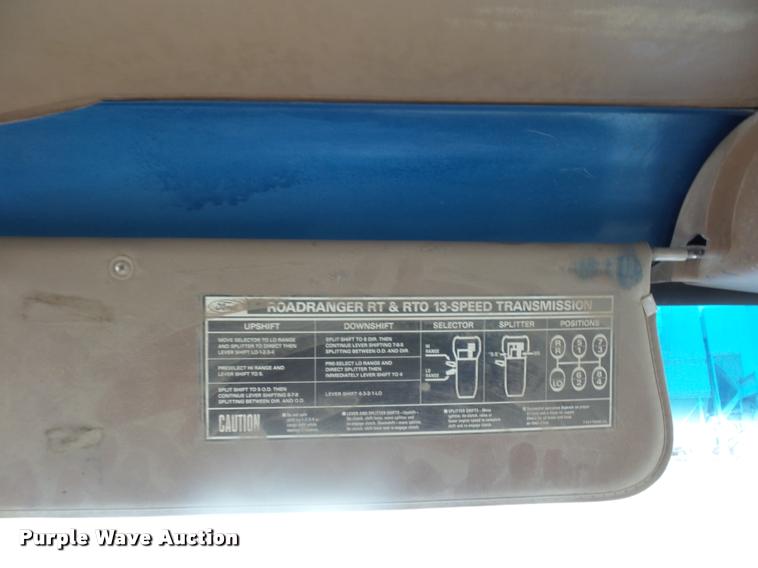 image for item BS9478 1992 Ford LTL9000 semi truck