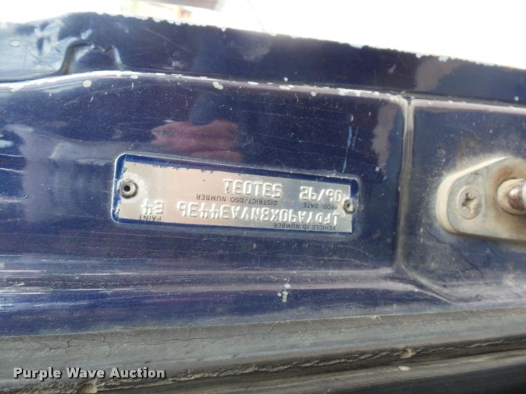 image for item BS9478 1992 Ford LTL9000 semi truck