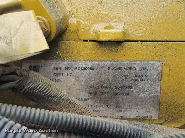 image for item BS9486 2005 Kenworth T800 semi truck