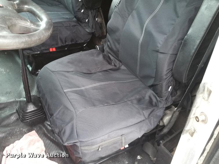 image for item BS9486 2005 Kenworth T800 semi truck