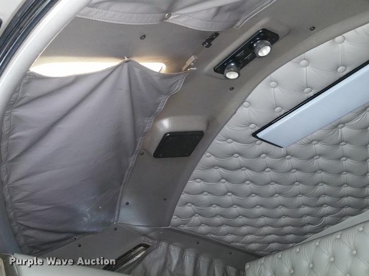 image for item BS9486 2005 Kenworth T800 semi truck