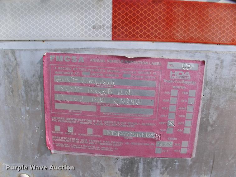 image for item BZ9725 1992 Merritt E42X96X80XBX2XCS double hopper grain trailer