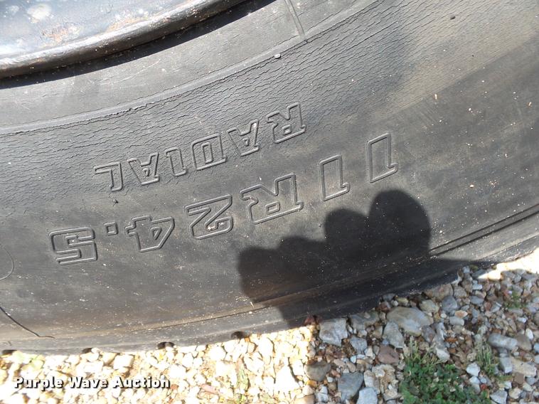 image for item DA2733 1989 Ford 900 semi truck