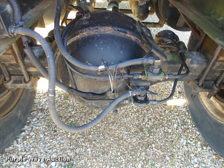 image for item DA2733 1989 Ford 900 semi truck