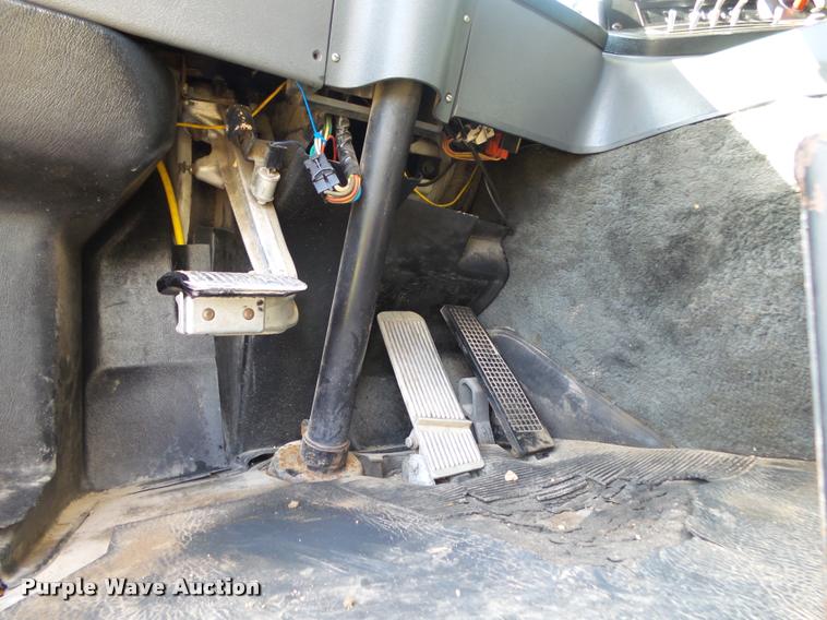 image for item DA2733 1989 Ford 900 semi truck