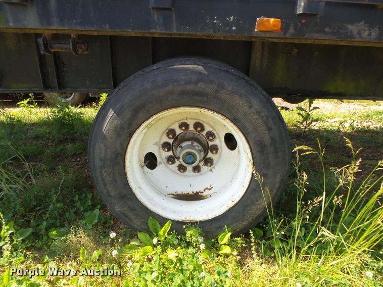 image for item DA2734 1988 Great Dane flatbed trailer