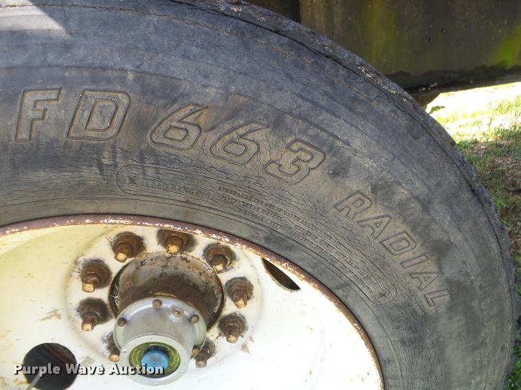 image for item DA2734 1988 Great Dane flatbed trailer