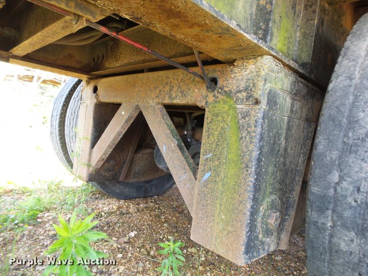 image for item DA2734 1988 Great Dane flatbed trailer