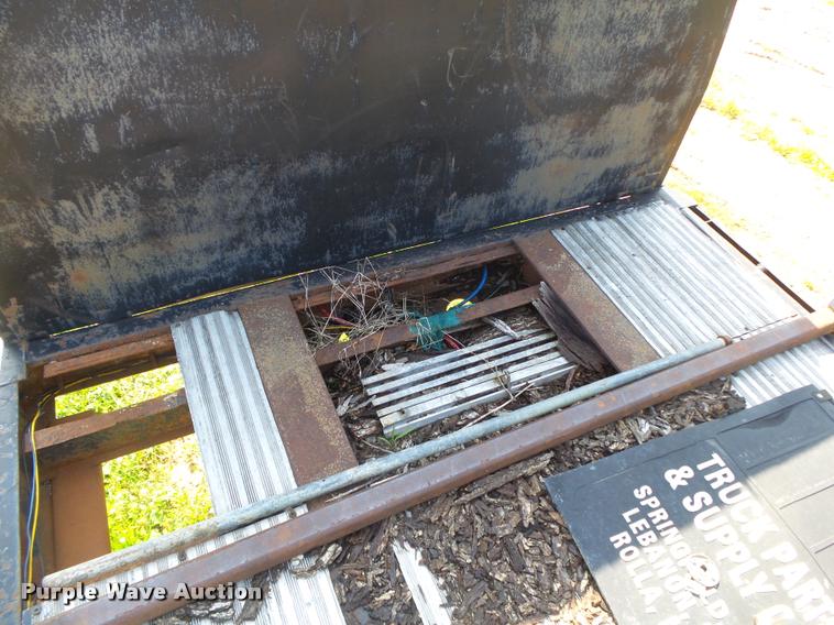 image for item DA2734 1988 Great Dane flatbed trailer